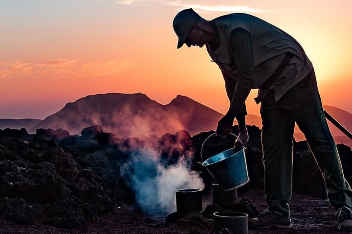 Timanfaya Evening Volcano Dinner: Exclusive Night Tour in Lanzarote photo 4
