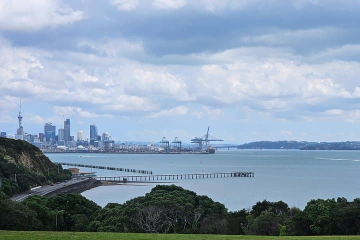 Auckland City Highlights: A 3.5-Hour City and Coastal Walkthrough photo 1