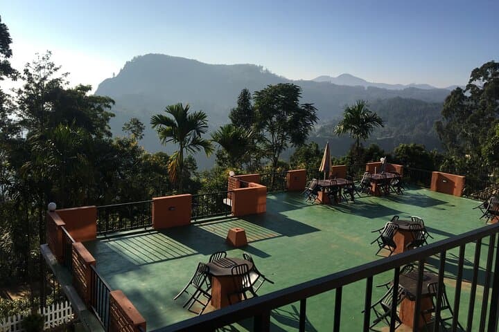 Explore Ella in 3 Days: Nine Arch Bridge, Little Adam's Peak & Ravana Falls photo 5