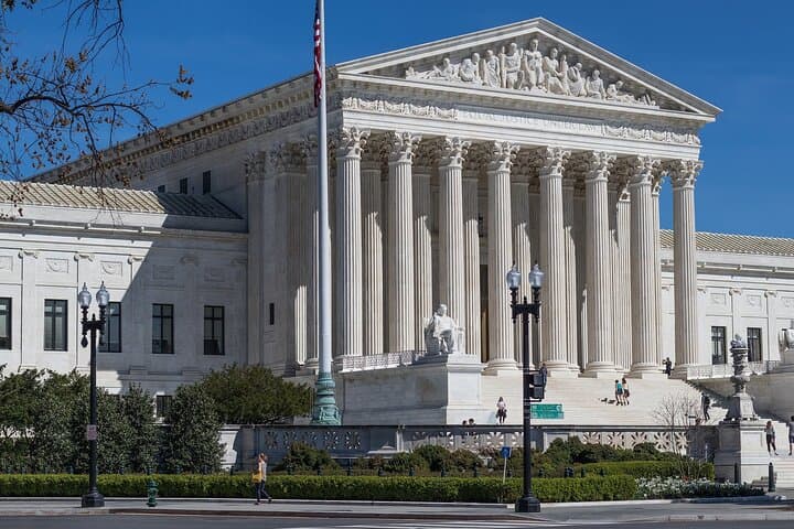 US Capitol and Monuments Walking Tour: Library of Congress Insider Visit photo 4
