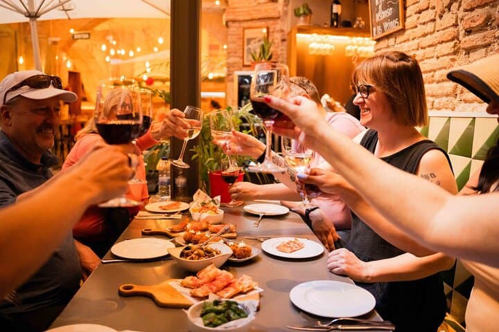Barcelona Bike Tour: Tapas, Wine & Cultural Ride From El Born to Barceloneta photo 2