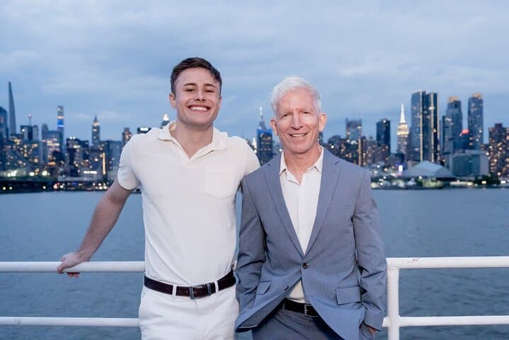 New York's Dazzling Night: A City Lights Cruise Adventure photo 3