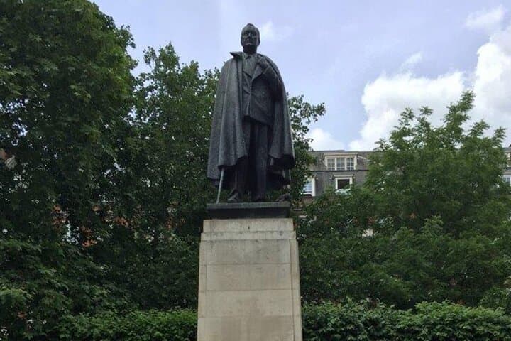 Self-Guided Audio Tour: London’s Automotive Heritage Walk in Mayfair & St James photo 3