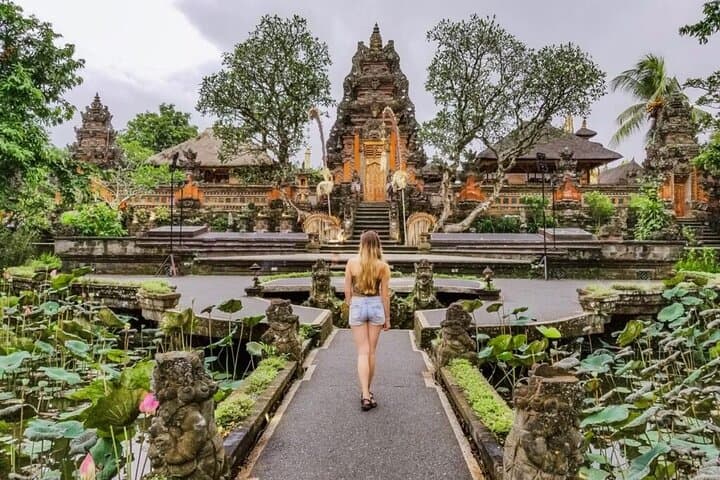 Ubud Private Day Tour: Barong Dance, Coffee Plantation & Hidden Waterfall photo 5