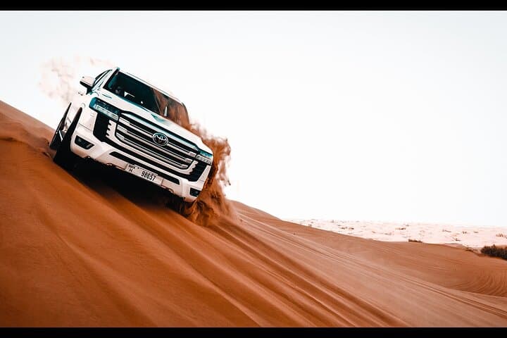 Abu Dhabi Grand Mosque to Dubai Red Dunes: Day-Trip Mosque Visit & Sunset Desert Safari photo 4
