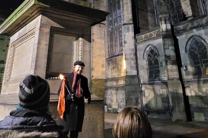 Haunted Histories: Edinburgh Old Town Ghost Walk on the Royal Mile photo 4