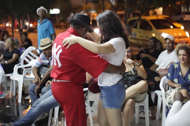 Private Salsa Lesson in Cartagena — Learn Cali Salsa with Pro Instructors photo 3