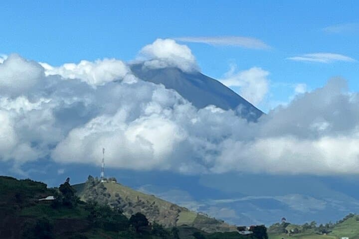 Hiking the Kisoro Hills: A Half-Day Trek Through Western Uganda