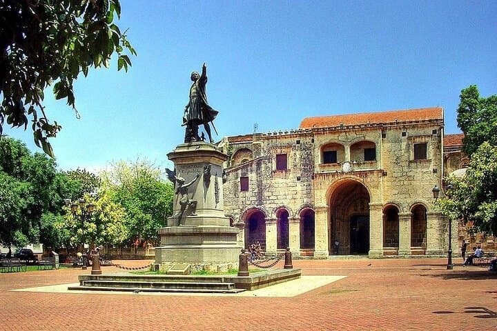 Santo Domingo Day Trip from Punta Cana: Full-Day Tour & Buffet Lunch