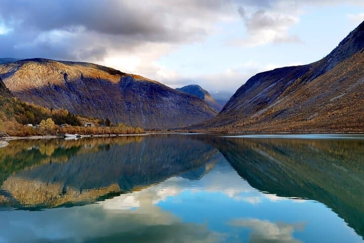 3-Day Bergen to Hardanger & Sognefjord: Flåm, Preikestolen Options and Oslo Finish photo 6
