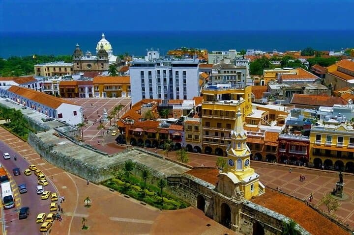 Explore Cartagena: Castillo San Felipe & Old City Walking Tour photo 6