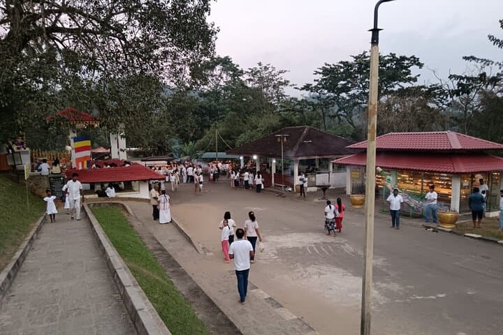 Ratnapura Full-Day Tour: Bopath Ella Waterfall, Gem Mines & Saman Devalaya photo 5