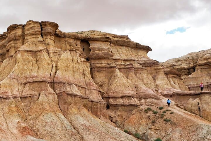 Exploring the Middle Gobi Desert: A Small-Group Glamping Adventure in Mongolia