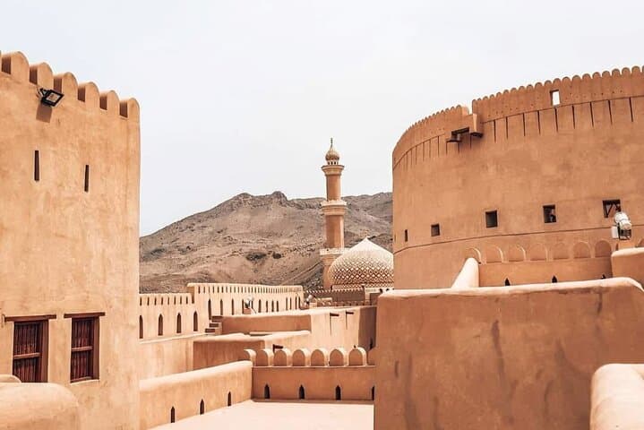 Private 6-Day Oman Adventure: Wadis, Deserts, and Green Mountains from Muscat