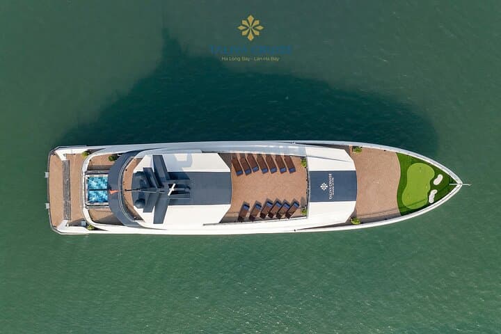 Luxury Ha Long & Lan Ha Bay Cruise: Jacuzzi, Kayaking & Local Cuisine photo 2
