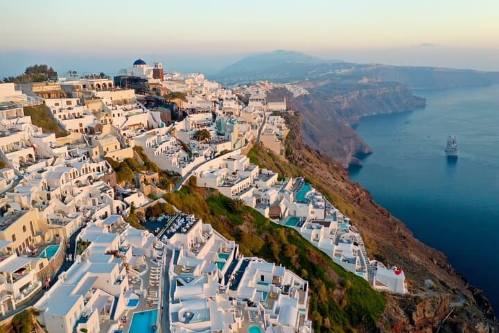 Santorini Caldera Villages Small-Group Tour: Oia, Pyrgos & Imerovigli photo 2