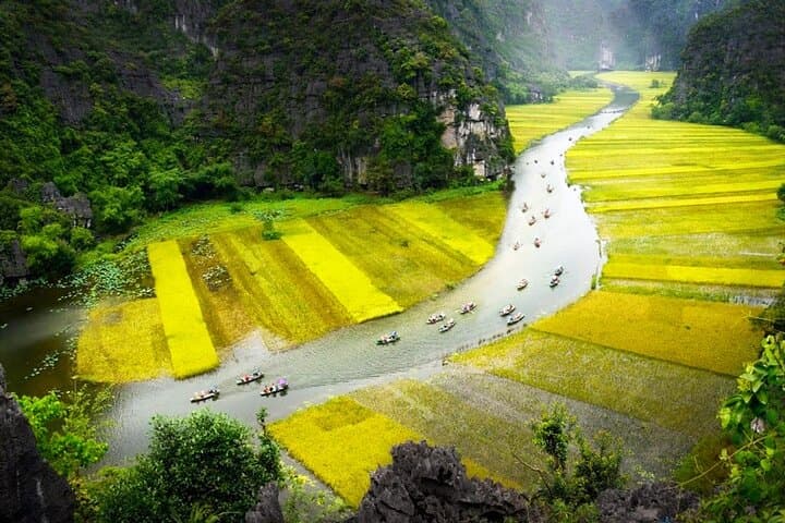 Ninh Binh Highlights: Hoa Lu, Tam Coc & Mua Cave — Full-Day Adventure from Hanoi photo 2