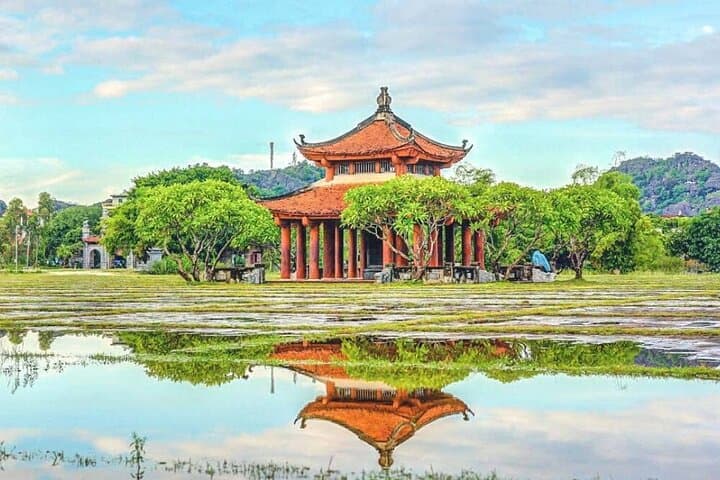 Ninh Binh Highlights: Hoa Lu, Tam Coc & Mua Cave — Full-Day Adventure from Hanoi photo 6