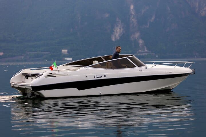 Lake Como Full-Day Private Boat Tour: Villas, Villages & Lakeside Lunch photo 2