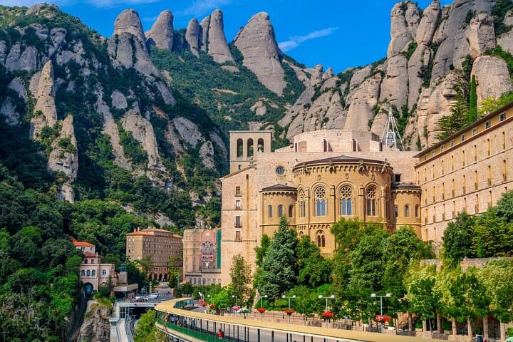 Montserrat Monastery and Mountains: Private Hiking Tour from Barcelona