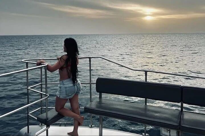 Tenerife Catamaran Cruise: Whale Watching, Snorkeling & Tapas from Puerto Colón photo 6