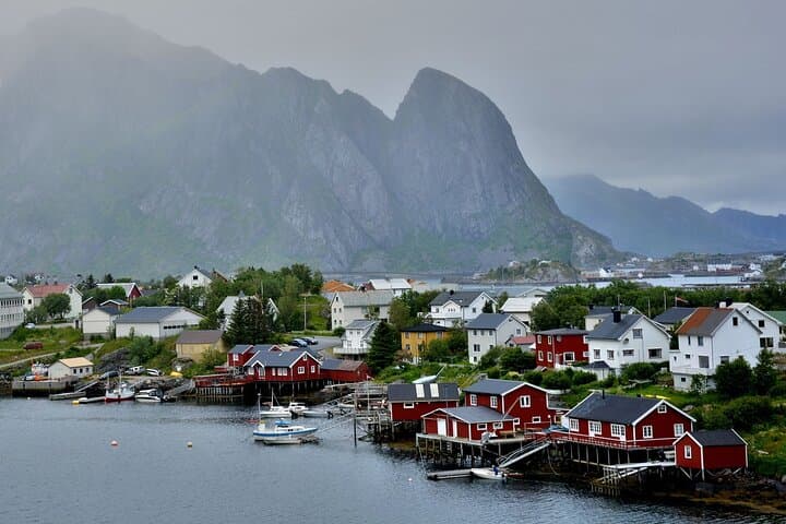 5-Day Private Lofoten Islands Tour — Trollfjord, Reine & Midnight Sun photo 3