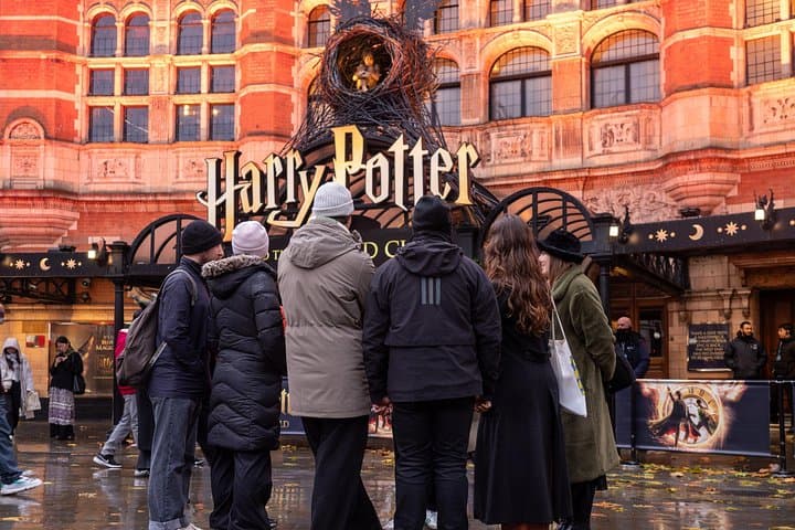 potter-pub-tour-for-muggles-london-hidden-harry-potter-pubs-walking-tour photo 3