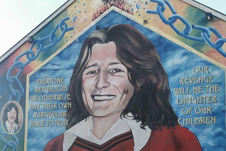 Belfast Ultimate 3-Hour Combi Tour — City Sights, Murals & Titanic Quarter photo 2