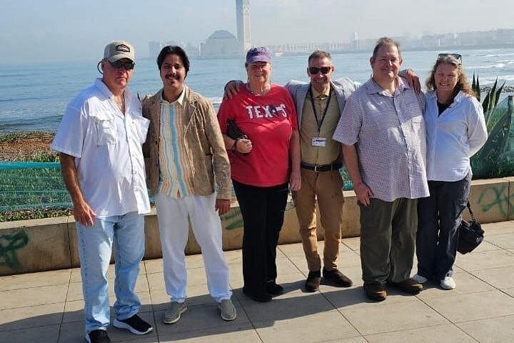 Casablanca Highlights: Hassan II Mosque, Royal Palaces & Corniche Walking Tour