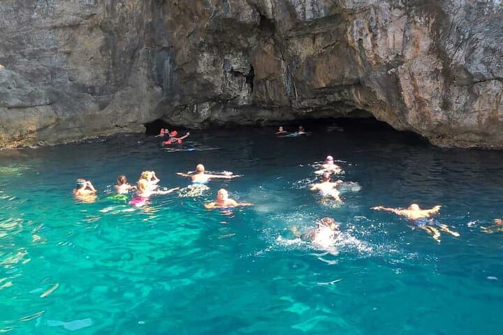 Speedboat Tour to Blue Cave and Blue Lagoon from Dubrovnik photo 3