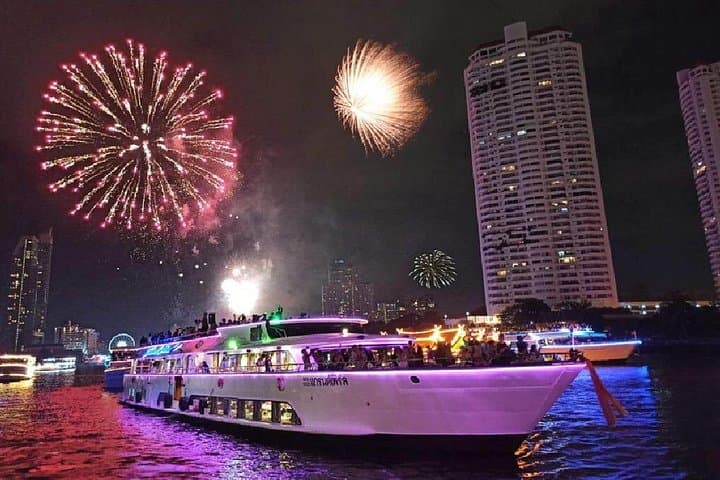 Bangkok Grand Pearl Dinner Cruise on the Chao Phraya: Nighttime Buffet and Temple Views photo 1