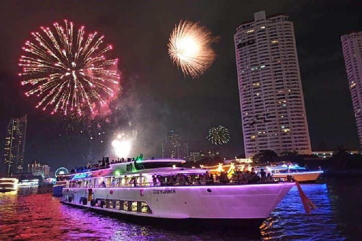 Bangkok Grand Pearl Chao Phraya Dinner Cruise — Evening Buffet, Live Thai Dance & Skyline Views photo 1