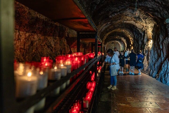 Covadonga Lakes & Basilica Day Trip from Cangas de Onís photo 4