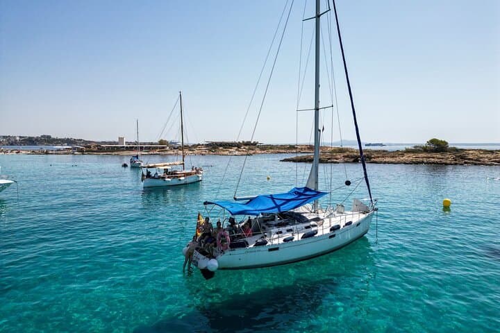 Full-Day Private Sailing Charter from Palma: Bays, Snorkel & Tapas