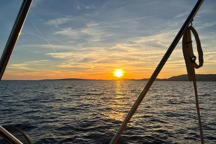 Sunset Sailing from Palma: Private 3‑Hour Cruise with Snorkel, Wine & City Views photo 3