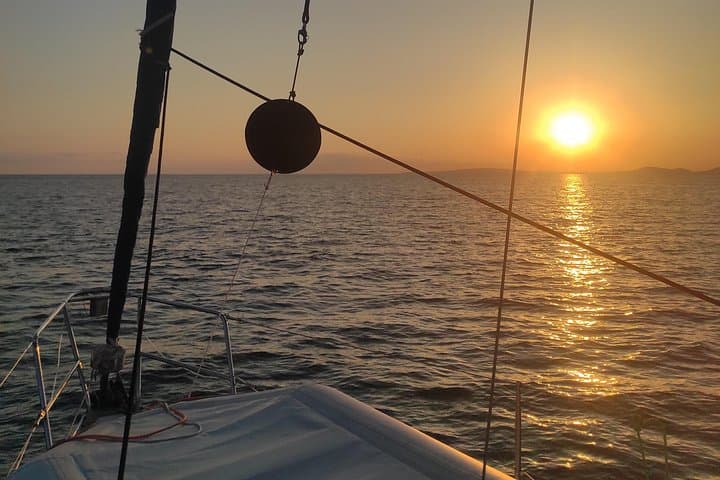 Sunset Sailing from Palma: Private 3‑Hour Cruise with Snorkel, Wine & City Views photo 4