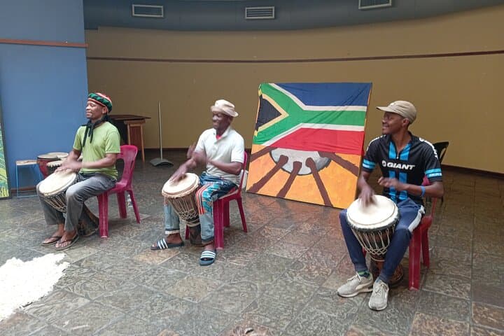 Cycling Cape Town Townships: 3-Hour Cultural Bike Tour photo 4