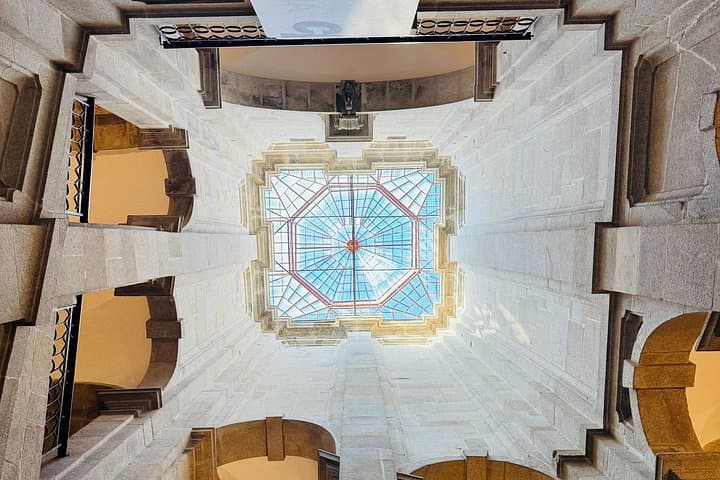Porto Walking Tour with Live Fado at São Bento — Historic Centro & Insider Tips photo 3