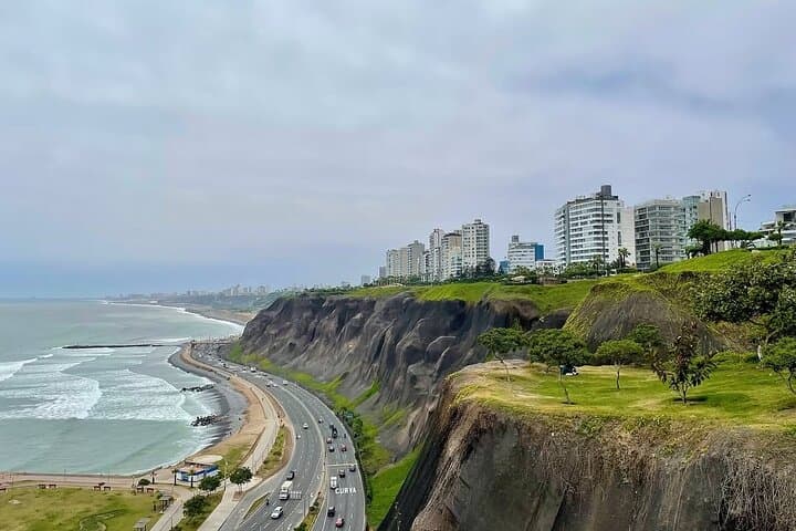 7-Day Lima to Machu Picchu: Humantay Lake, Rainbow Mountain & Ica Adventure