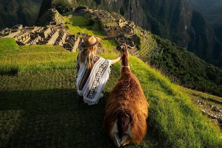 7-Day Lima to Machu Picchu: Humantay Lake, Rainbow Mountain & Ica Adventure photo 5