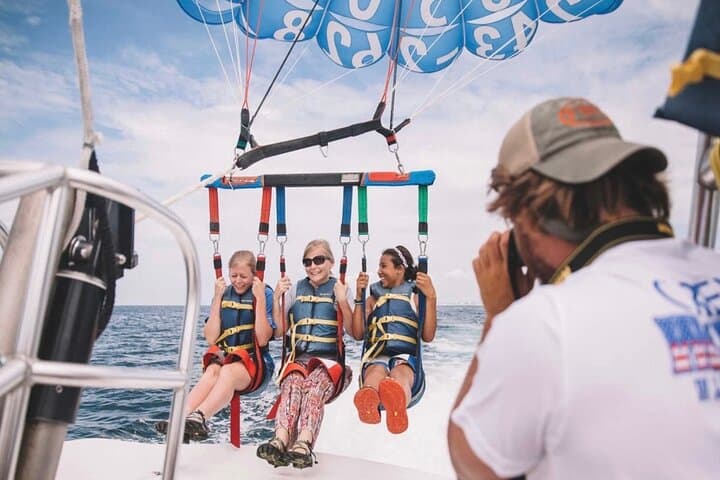 Destin Parasailing: Fly Over Crab Island and the Emerald Coast