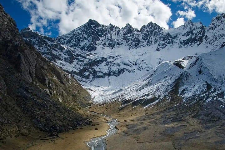 Luxury Helicopter Tour Over Cusco & the Sacred Valley — 2D/1N Aerial Photography Experience photo 2