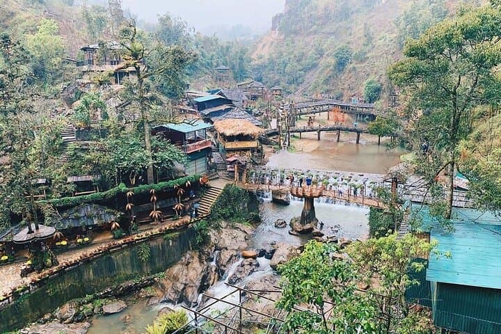 Sapa Trekking Getaway: 2-Day Trek & 4-Star Hotel in Sapa