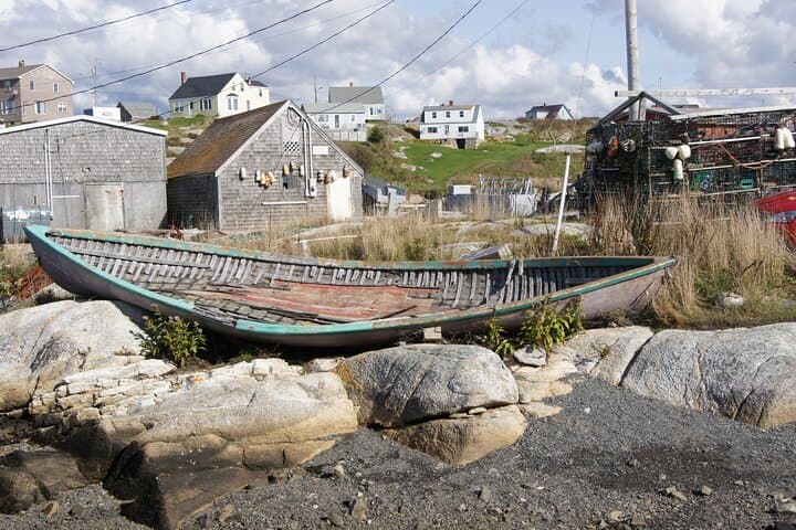 Coastal Storytelling: Private Seascape Excursions from Halifax