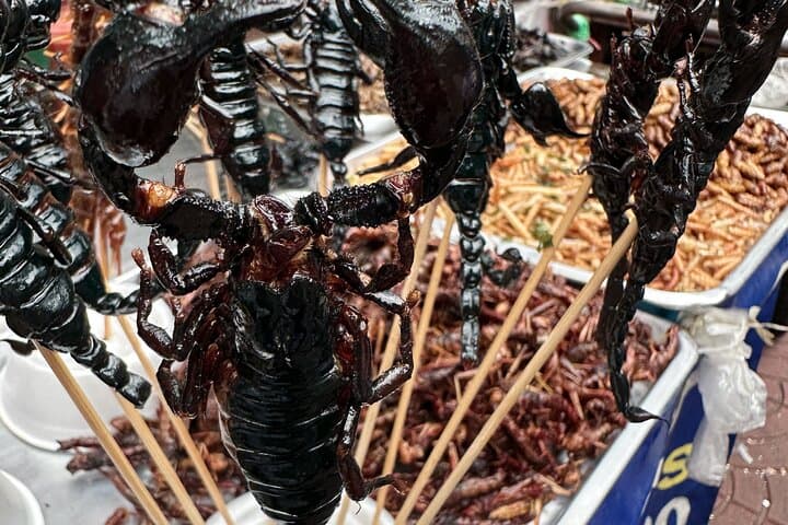 Streets of Flavor: Taladnoi & Yaowarat Road Chinatown Food and Heritage Walk photo 6