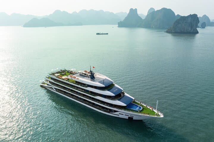 Luxury 2-Day Halong Bay & Lan Ha Bay Overnight Cruise from Hanoi photo 6