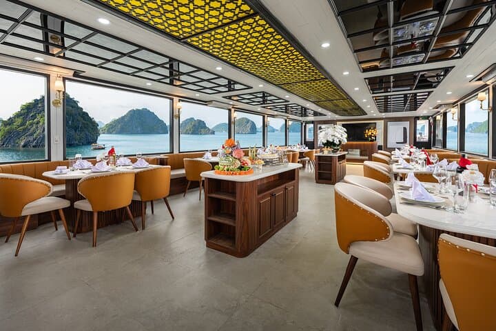 Halong Bay Day Cruise: 5-Star Jacuzzi, Kayaking & Ti Top Island photo 3