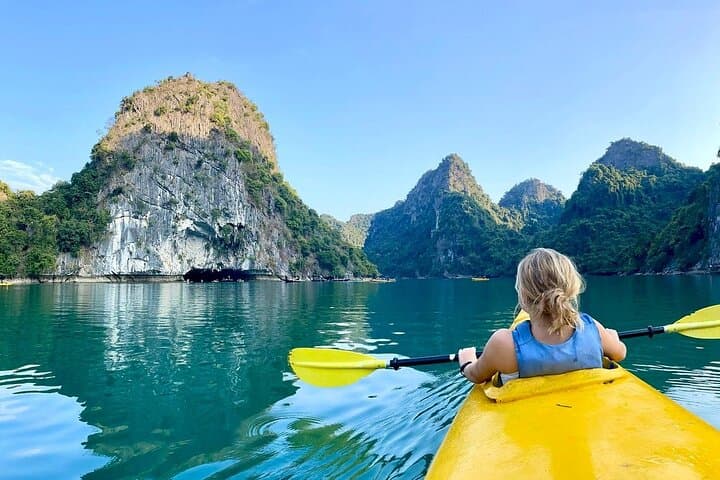 Halong & Lan Ha Bay Private Canoe Tour: Kayak Bright & Dark Caves