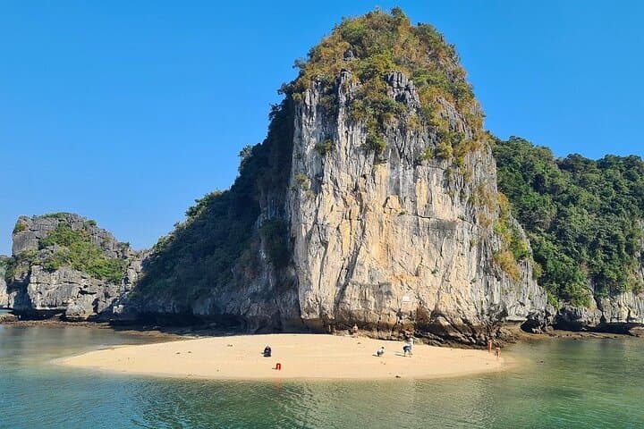 Halong & Lan Ha Bay Private Canoe Tour: Kayak Bright & Dark Caves photo 6