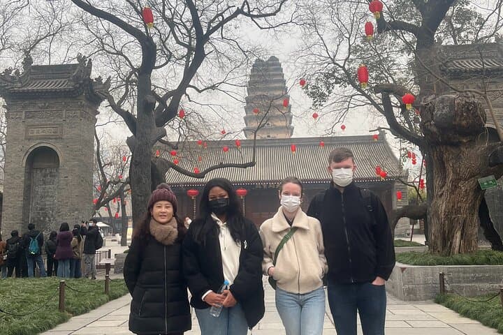 6-Day Xi'an Local Experience: Terracotta Warriors, Huashan & Hands-On Cooking